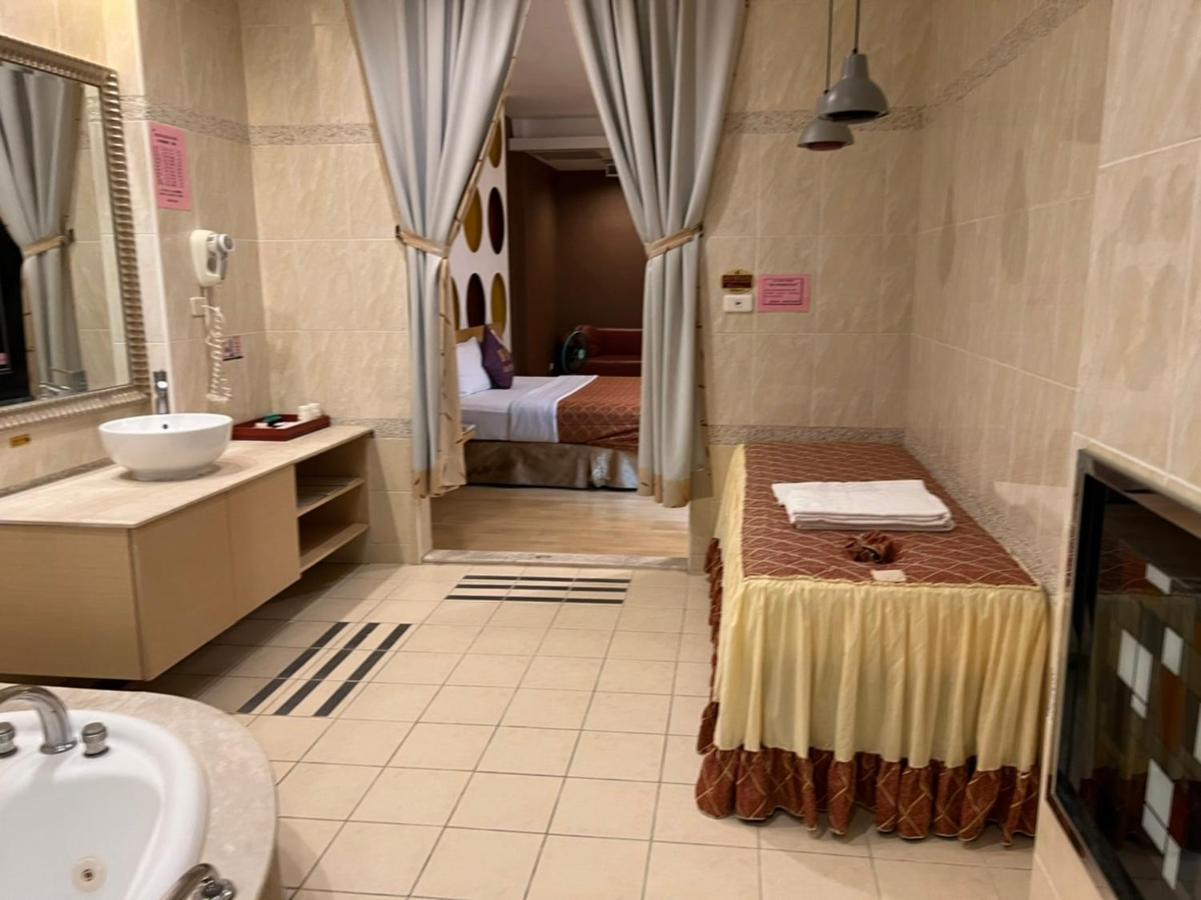 كاوشيونغ Lisa Motel المظهر الخارجي الصورة